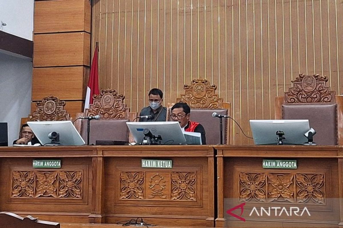 Hakim tolak permohonan praperadilan Tom Lembong terkait impor gula