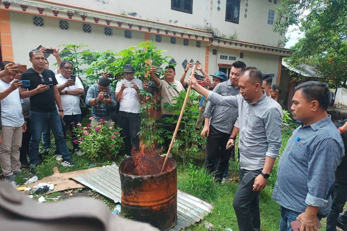 KPU Kepulauan Sitaro musnahkan kelebihan surat suara