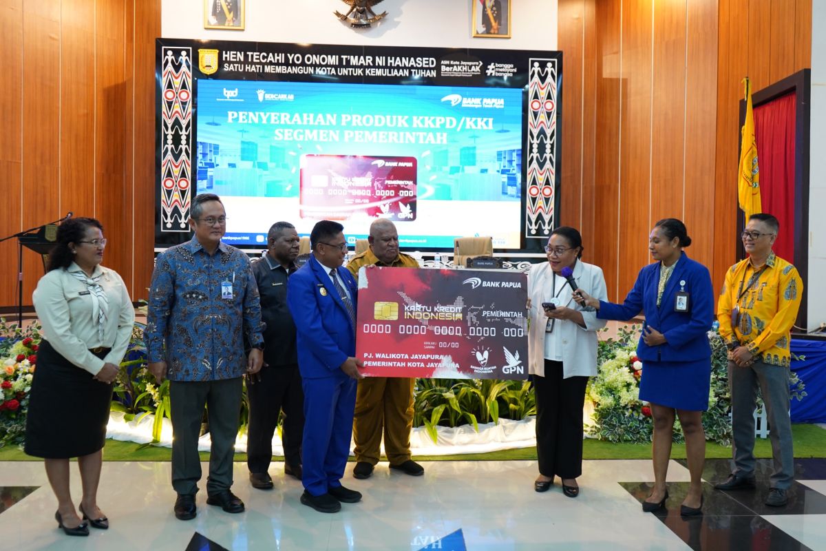 Bank Papua-Pemkot Jayapura tandatangani PKS penggunaan KKPD