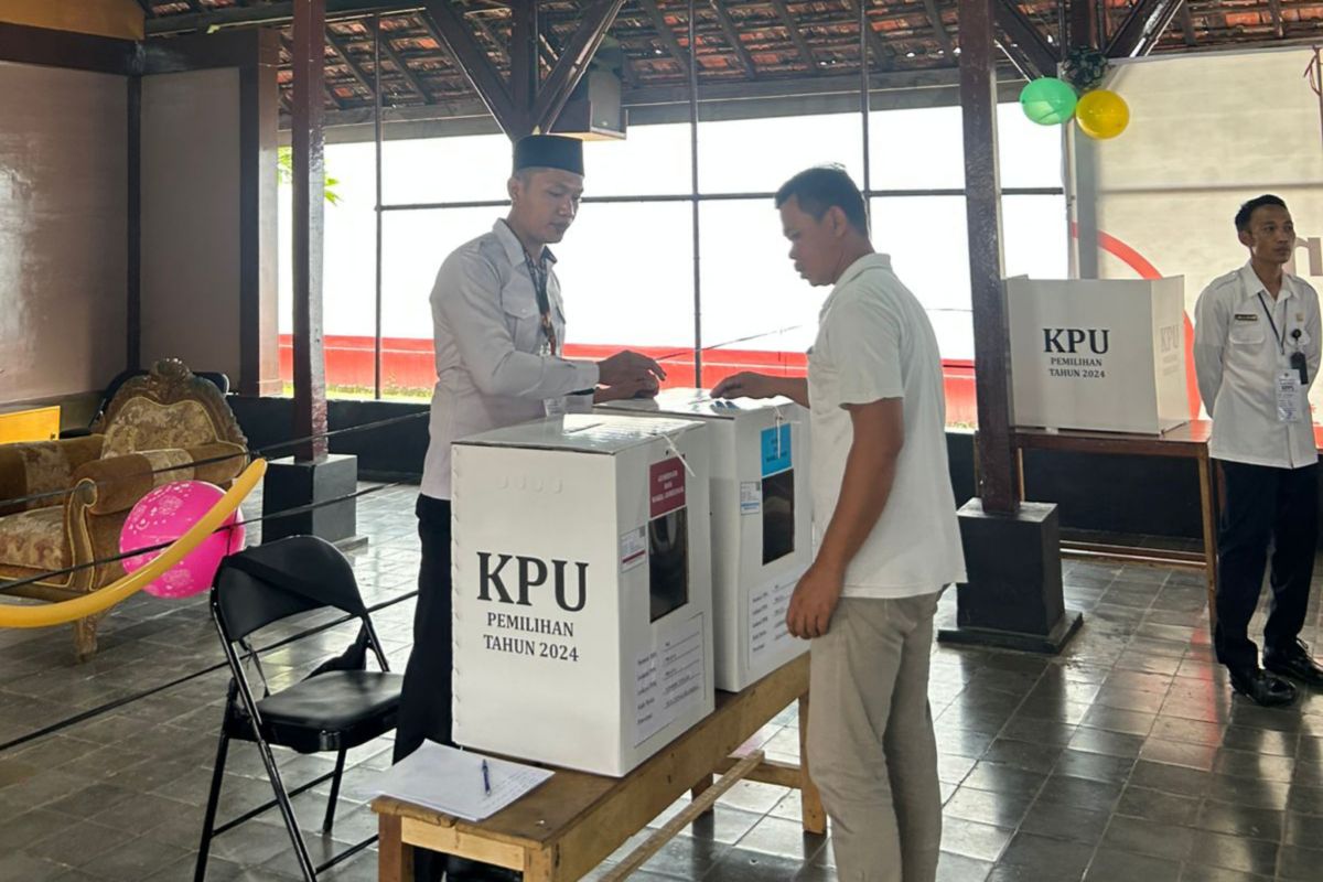 Partisipasi pemilih di TPS khusus Rutan Praya Lombok Tengah 100 persen