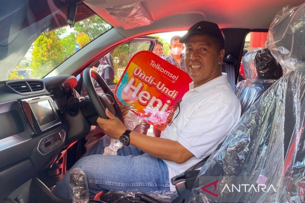 Berkah tukar poin di MyTelkomsel, Aludani bawa pulang 1 unit mobil WRV