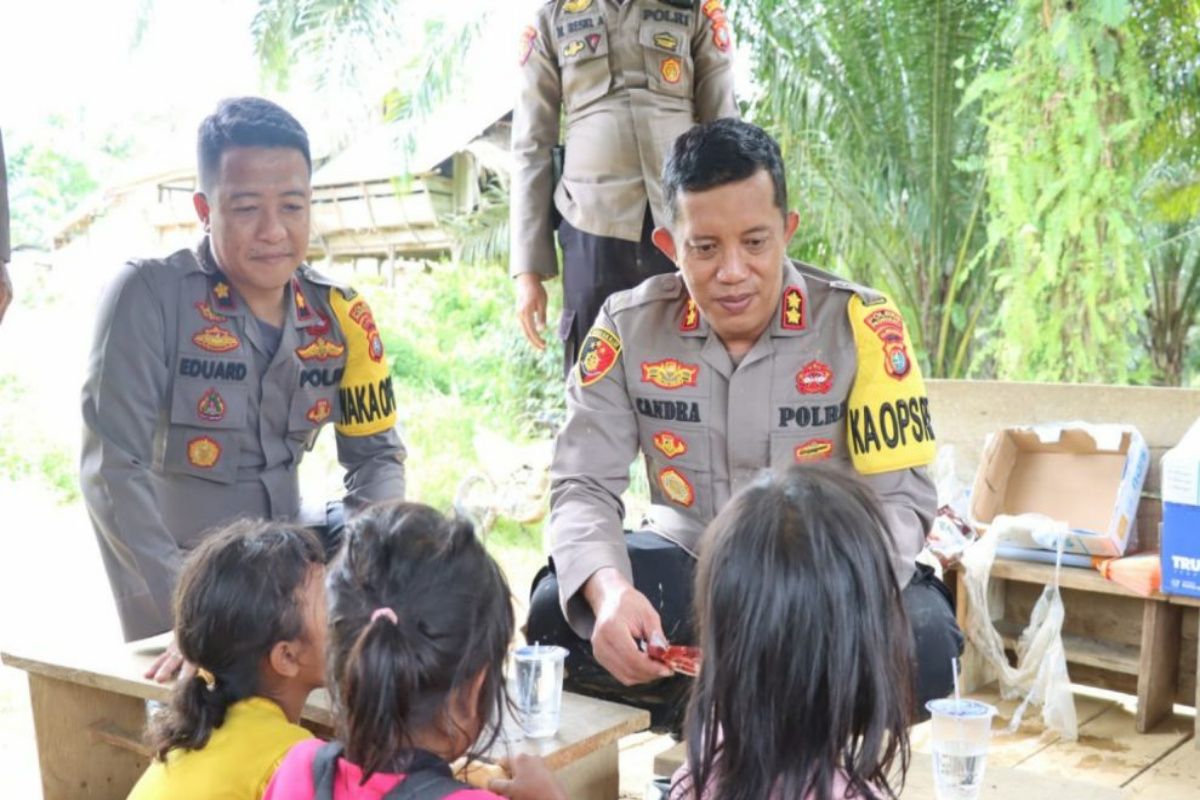 Kapolres Pasangkayu bersilaturahmi dengan mahasiswa dan masyarakat