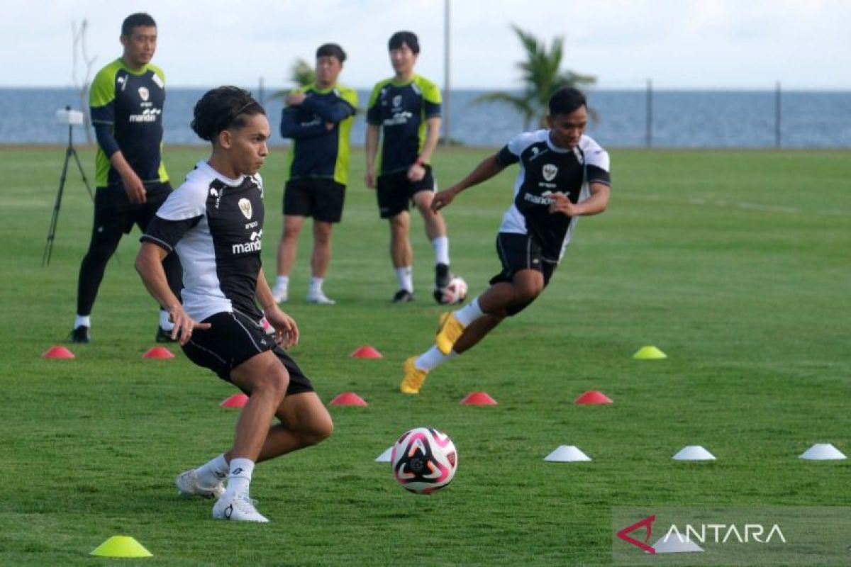 Cedera, dua pemain timnas Indonesia lepas TC Piala AFF