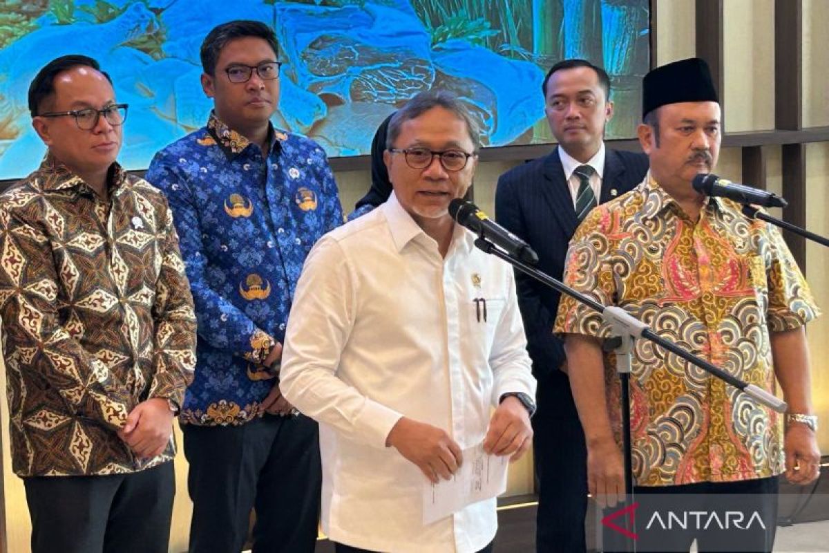 Menko Zulkifli pastikan Bulog bertransformasi jadi badan otonom