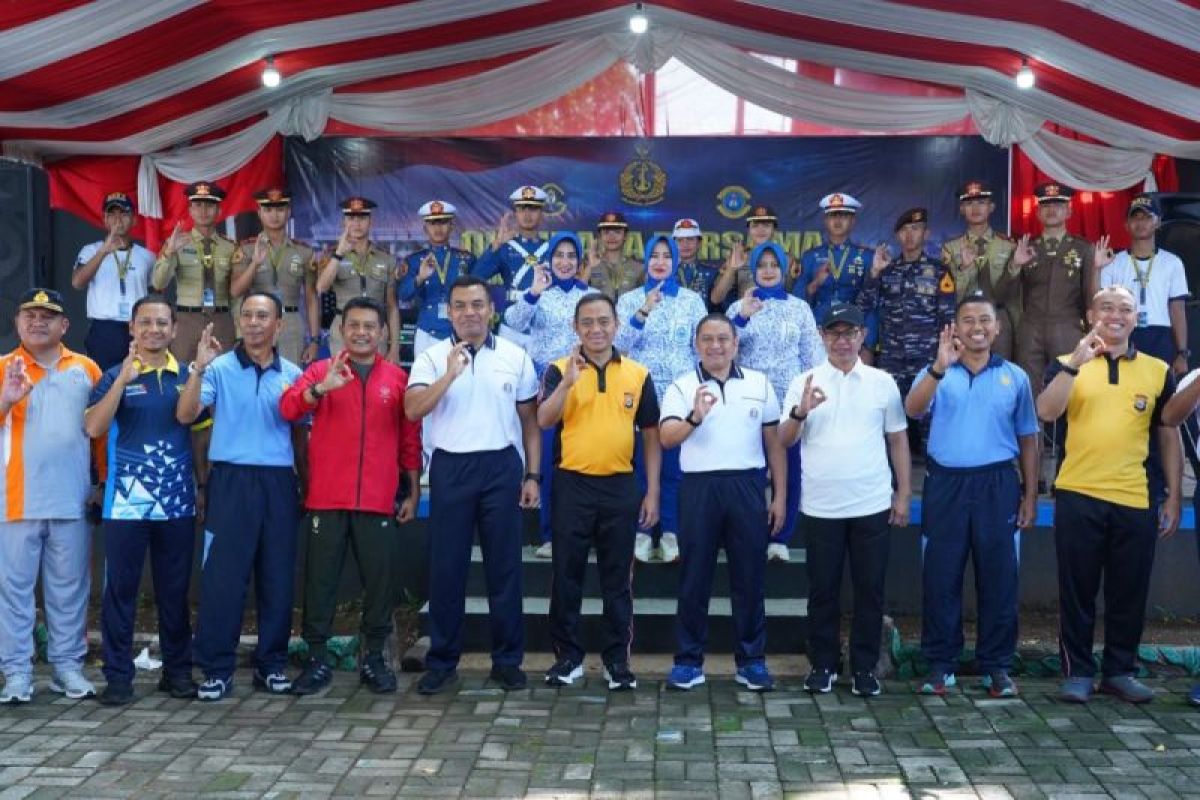 TNI AD dan AL pererat hubungan antarlembaga melalui olahraga bersama