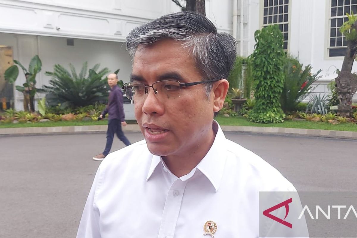 Menaker minta buruh-pengusaha pahami kenaikan upah minimum 2025