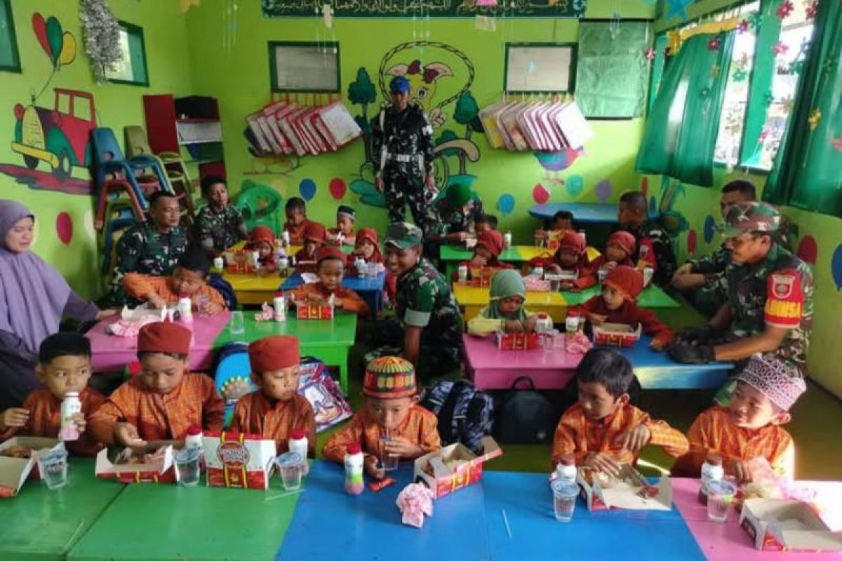 Kodim Pasangkayu gelar makan gratis bersama siswa PAUD