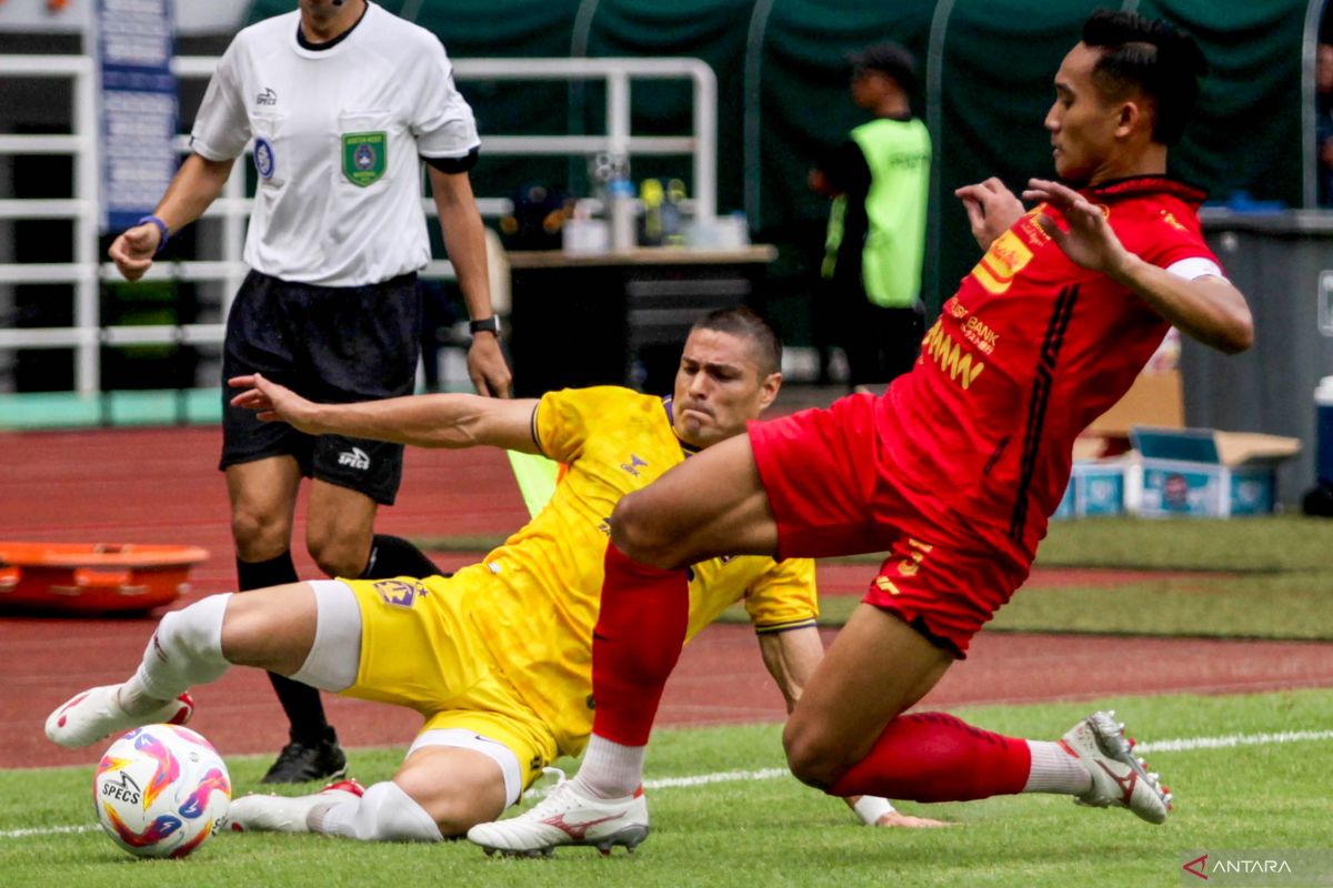 Pelatih Persija Carlos Pena ambil risiko mainkan Rizky Ridho