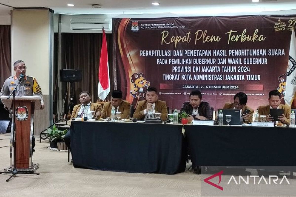 Kemarin, TNI ikuti negara soal Polri hingga KPU ungkap jadwal PSU