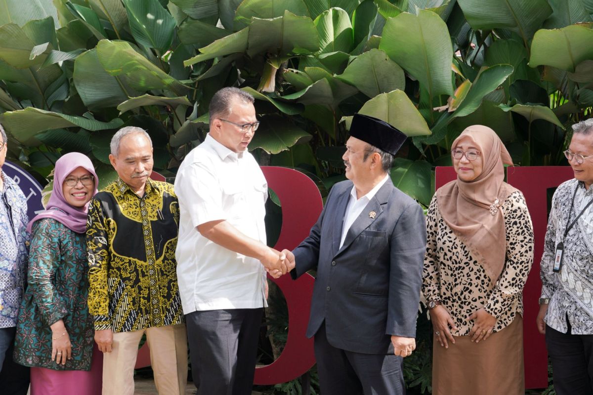 Menteri PPN Kepala Bappenas resmikan proyek Agrivoltaic