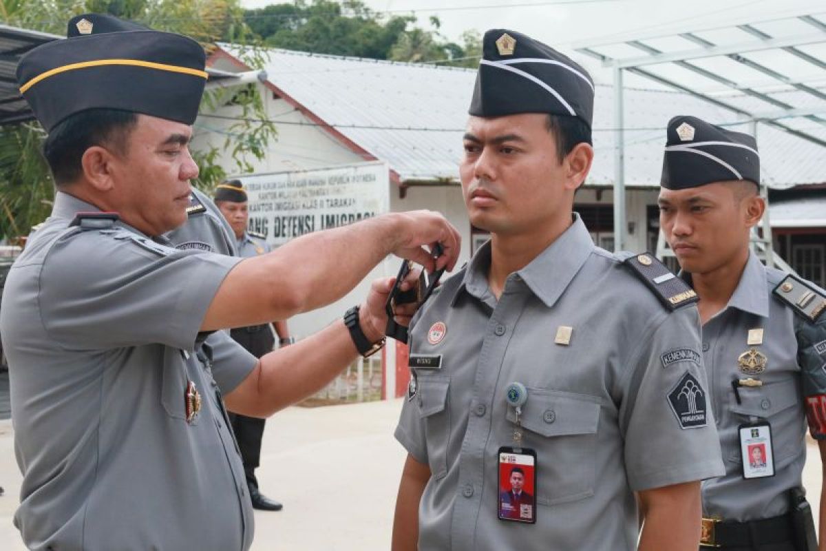 Empat Pegawai Lapas Tarakan Naik Pangkat