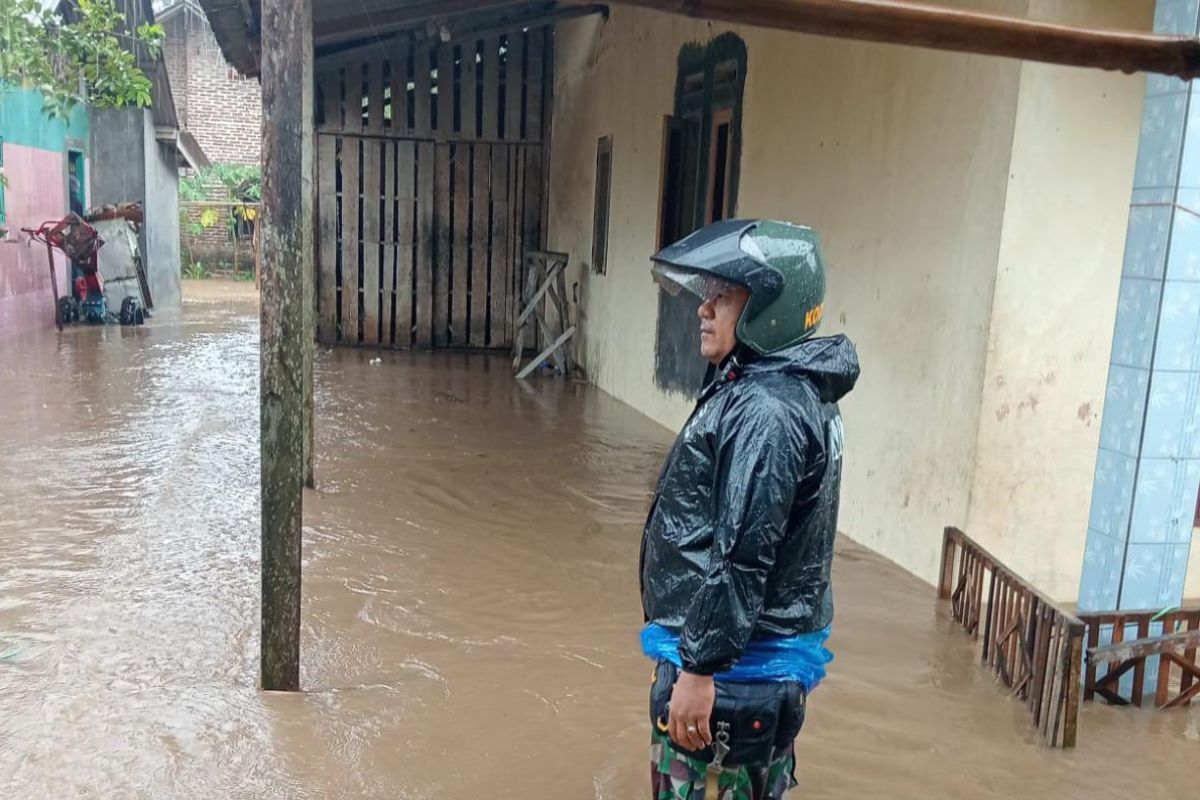 Ratusan rumah warga di Kabupaten Serang terendam banjir