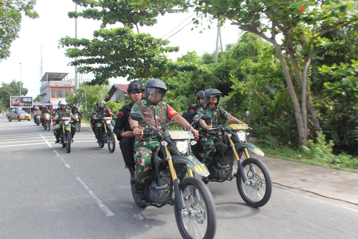 Patroli gabungan TNI-Polri pastikan sidang pleno di Bengkalis kondusif