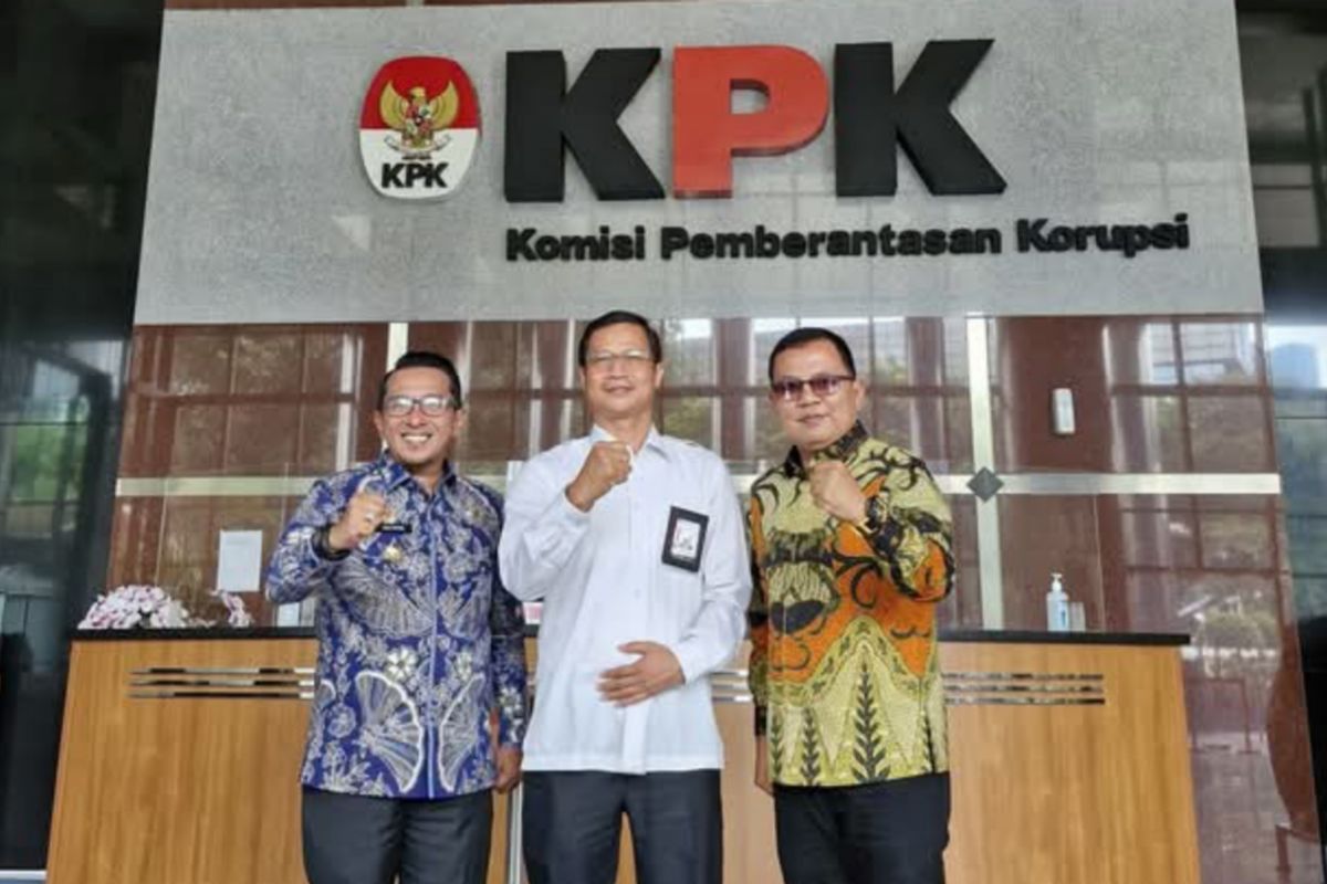 Pemkab dan DPRD Tanah Datar komit dalam pencegahan korupsi