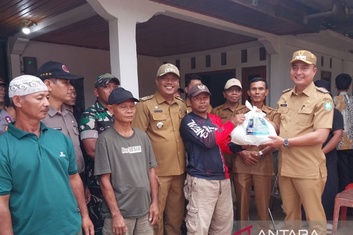 Korban angin puting beliung di OKU peroleh bantuan