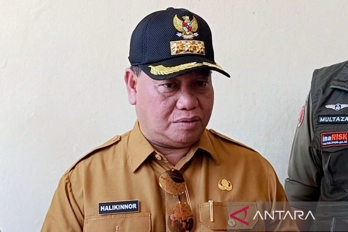 Bupati Kotim pertimbangkan tambah ekskavator amfibi