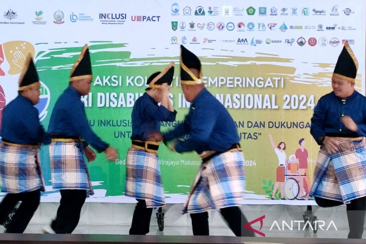 Aksi kolektif warnai peringatan Hari Disabiltas Internasional 2024 di Makassar