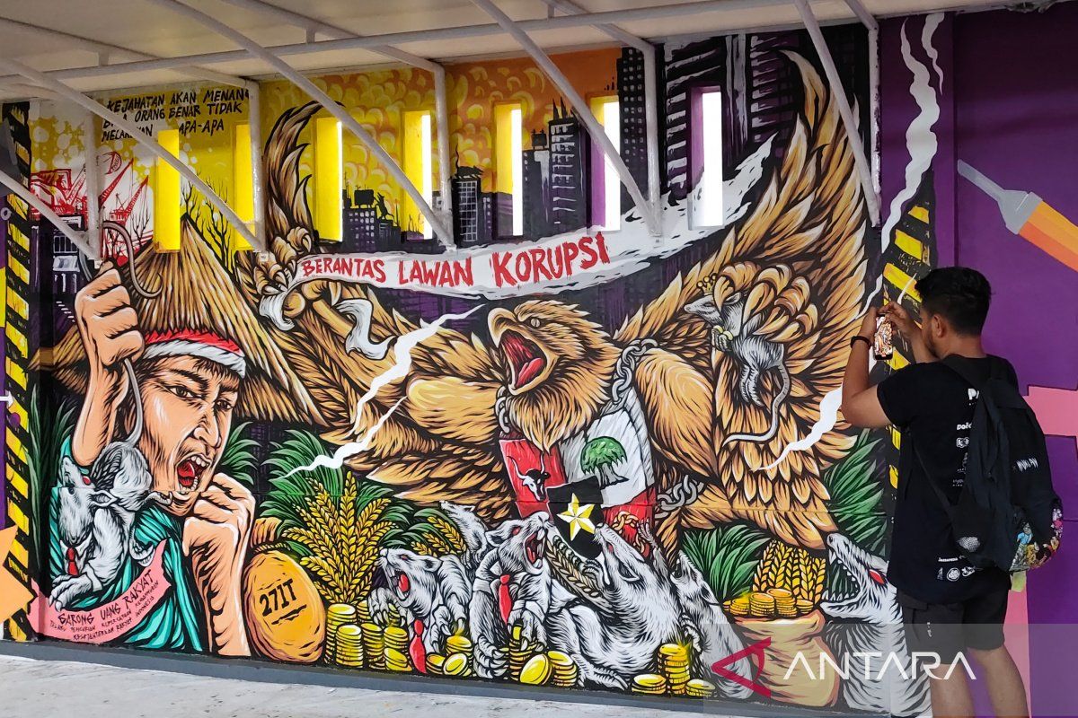 Kantor Kejari Boyolali meriah oleh mural anti korupsi