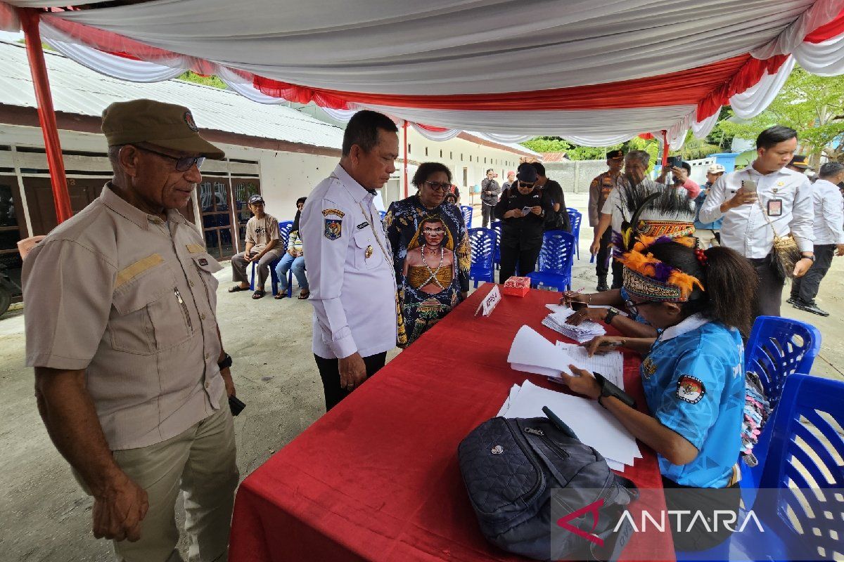 Wamendagri Ribka minta warga Papua tenang tunggu keputusan KPU