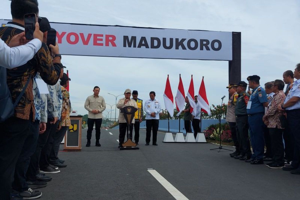 Prabowo  resmikan Jalan Layang Madukoro tingkatkan ekonomi Jateng