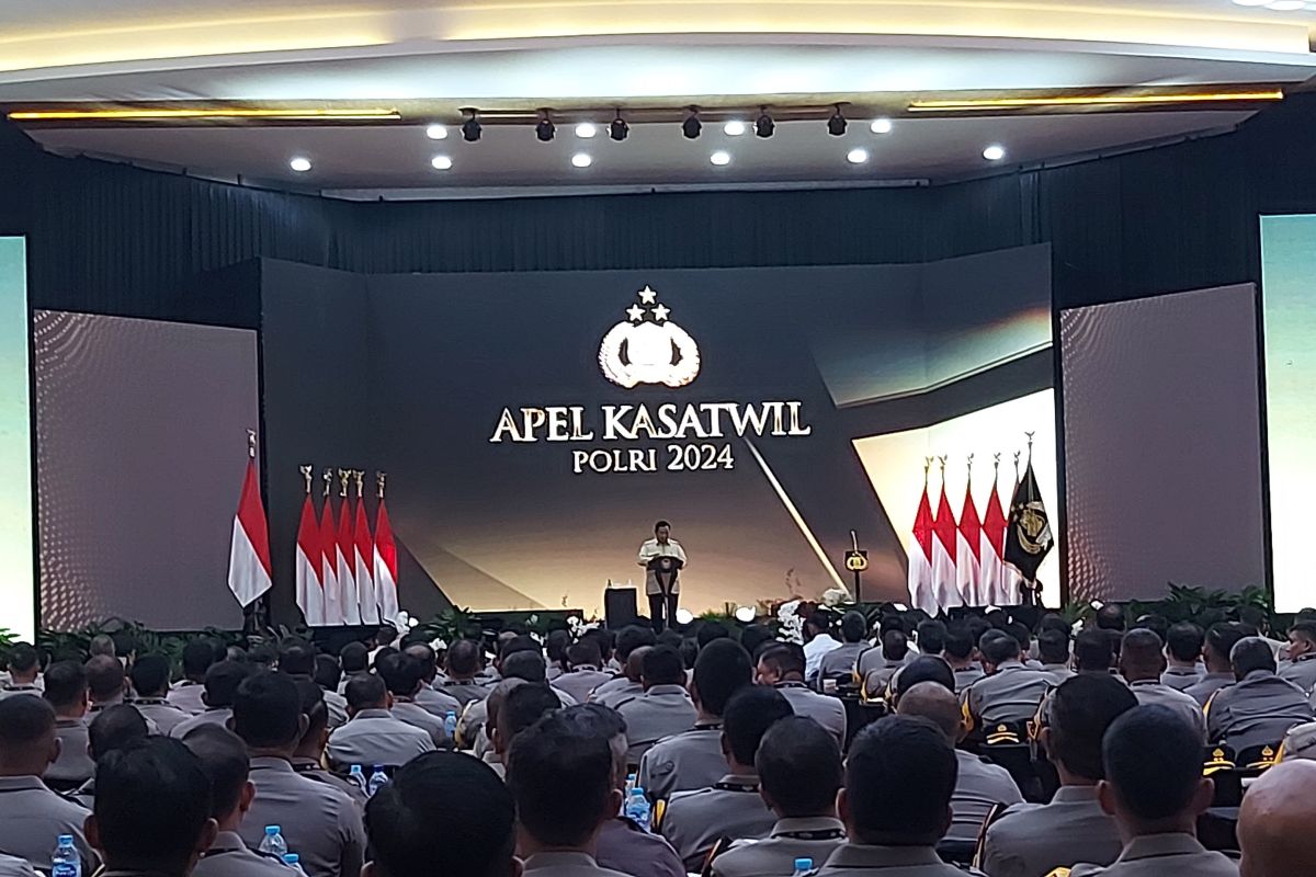 Presiden Prabowo ingatkan Polri kurangi pemborosan dan seremoni
