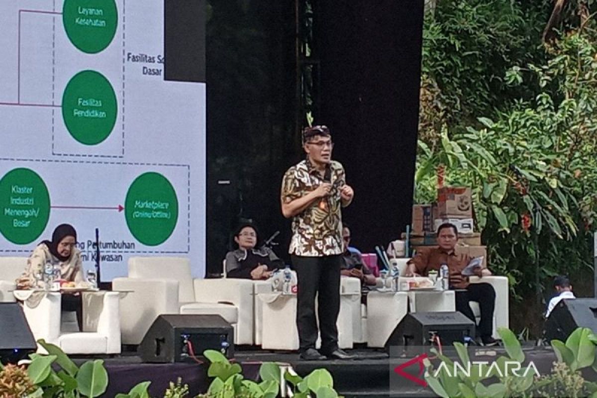 Budiman Sudjatmiko: Desa menjadi bagian utama  pengentasan kemiskinan