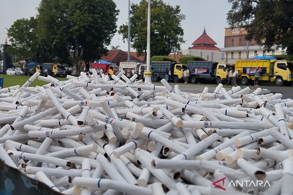 Bea Cukai  Kudus ungkap peredaran rokok ilegal dari luar negeri