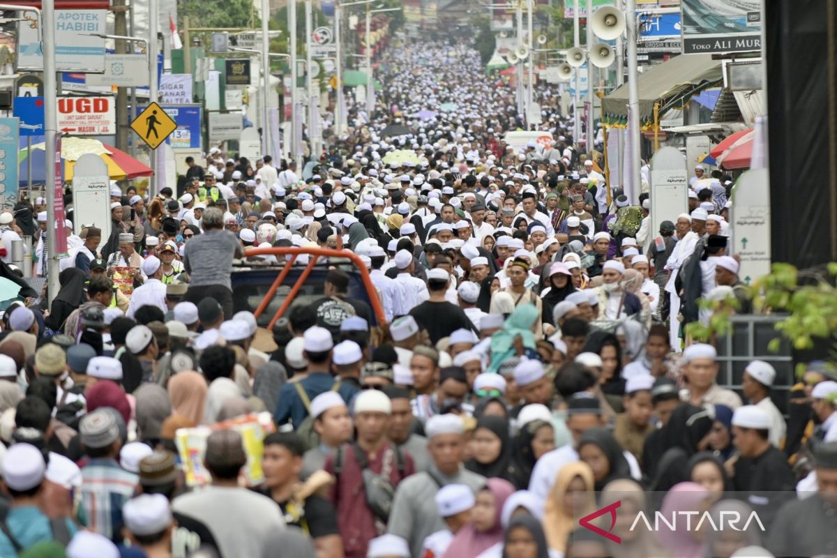 Ratusan ribu jamaah memadati Haul Guru Sekumpul di Martapura Kalsel