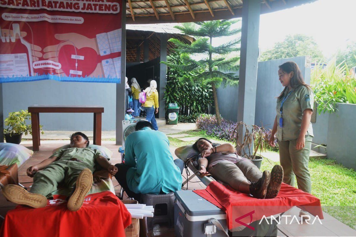 PMI Batang - Safari Beach giatkan gerakan wisatawan peduli sesama