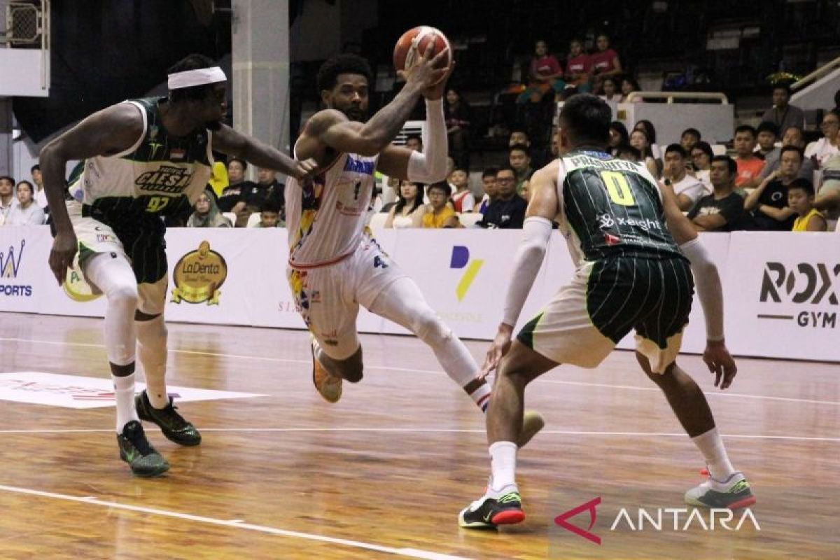 Rajawali lepas Christopher Seeley pada pekan keenam IBL 2025