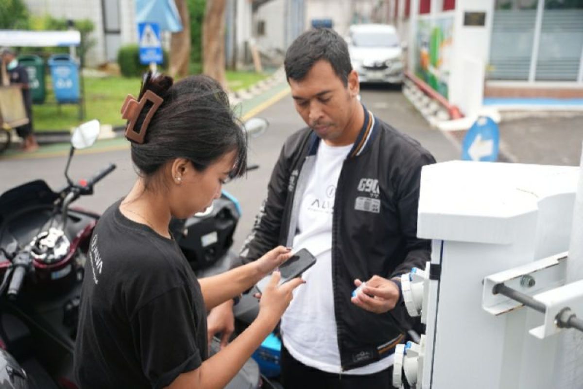 PLN Jateng DIY hadirkan SPKLU khusus kendaraan listrik roda dua