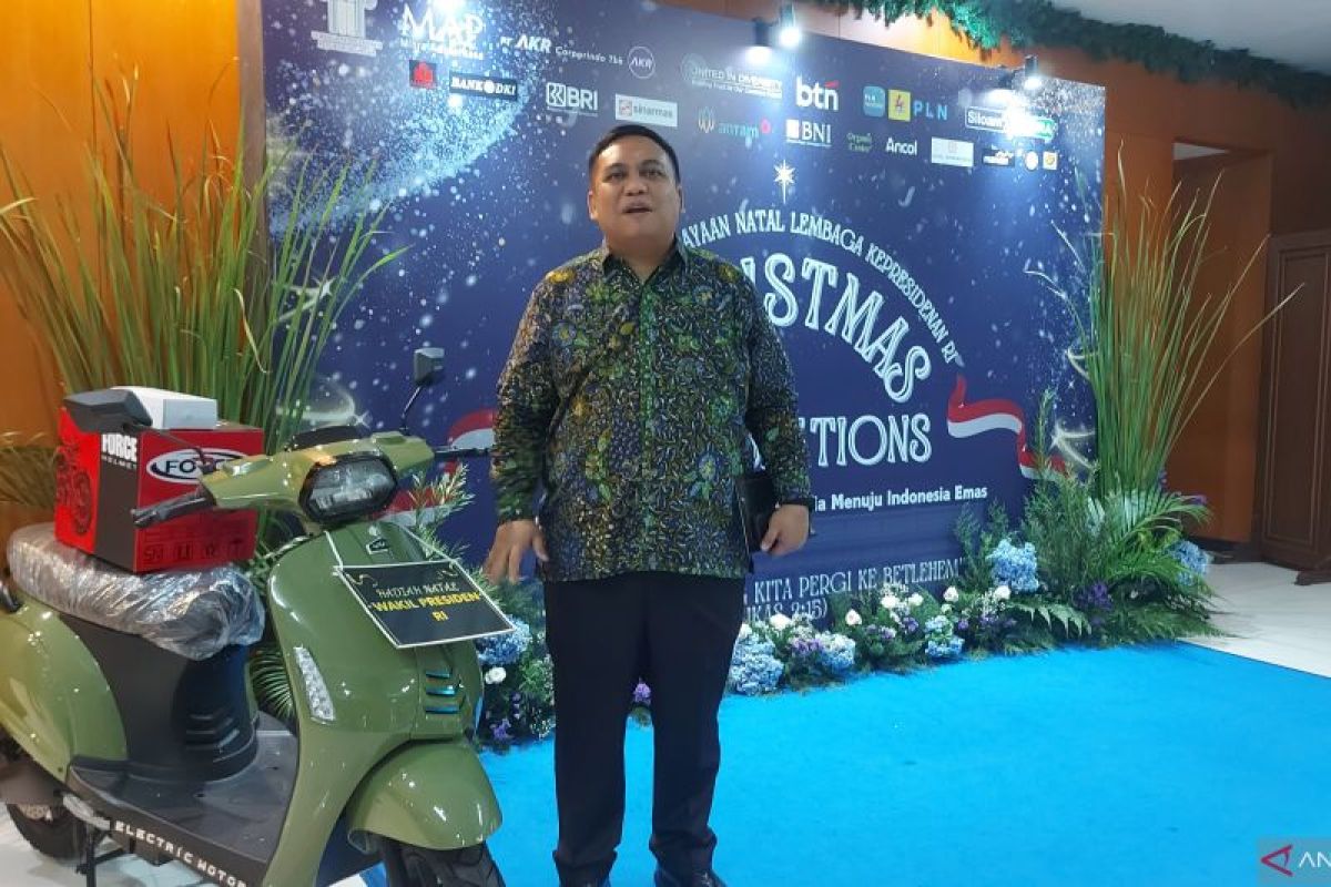 Pegawai lembaga kepresidenan rayakan Natal usai kesibukan transisi