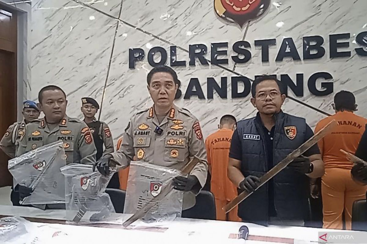 Polisi tetapkan  lima tersangka kasus bentrokan ormas di Bandung