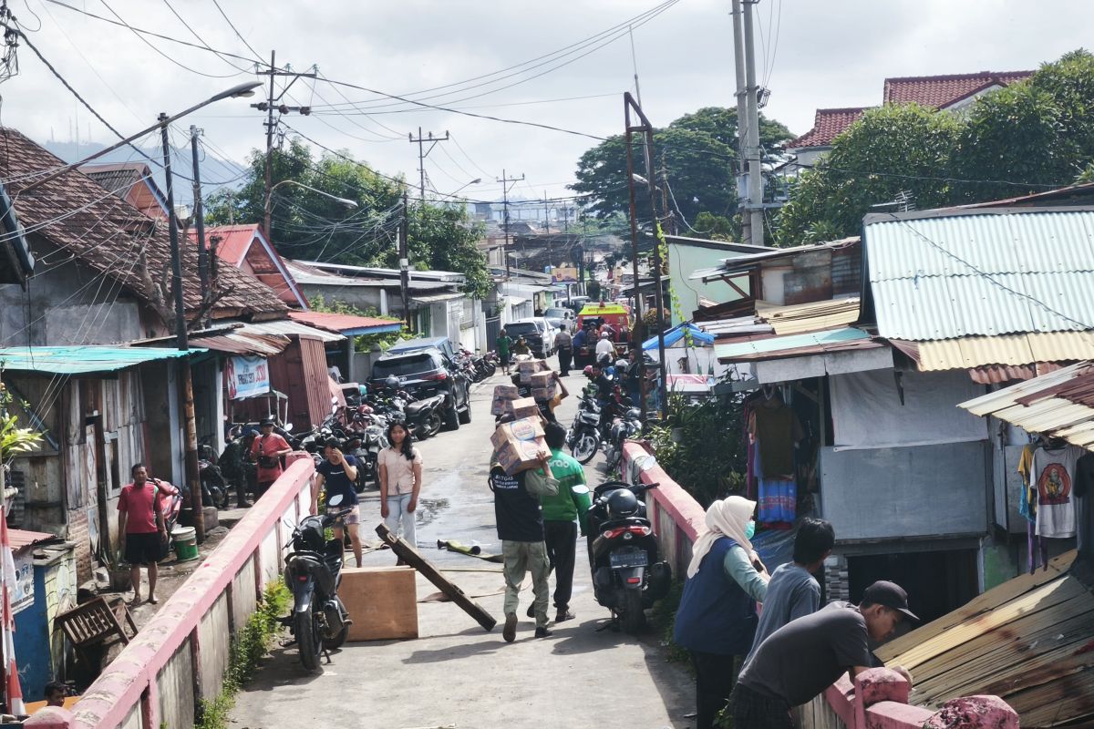 Damkarmat Bandarlampung: Dua korban meninggal akibat banjir