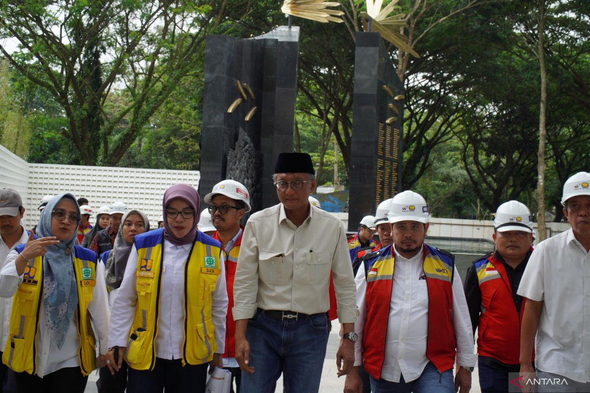 Kementerian PU pastikan Stadion Kanjuruhan sesuai standar FIFA