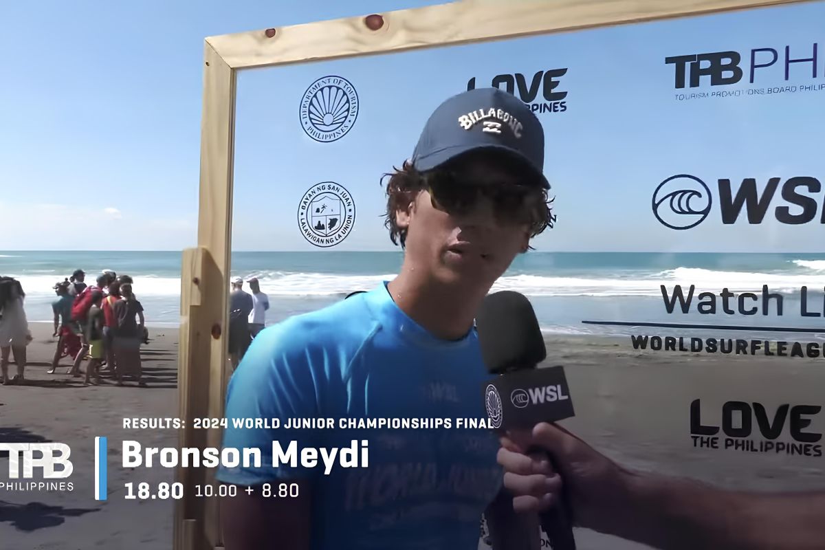 Peselancar Indonesia Bronson Meydi juara dunia junior WSL