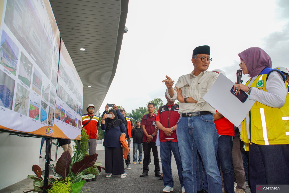 Menteri PU tinjau renovasi Stadion Kanjuruhan