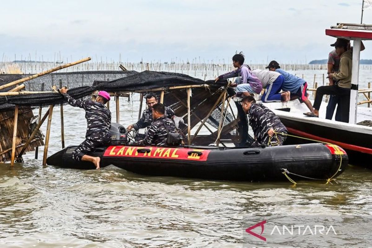 Hukum sepekan, kasus pagar laut sampai Hasto tak ditahan