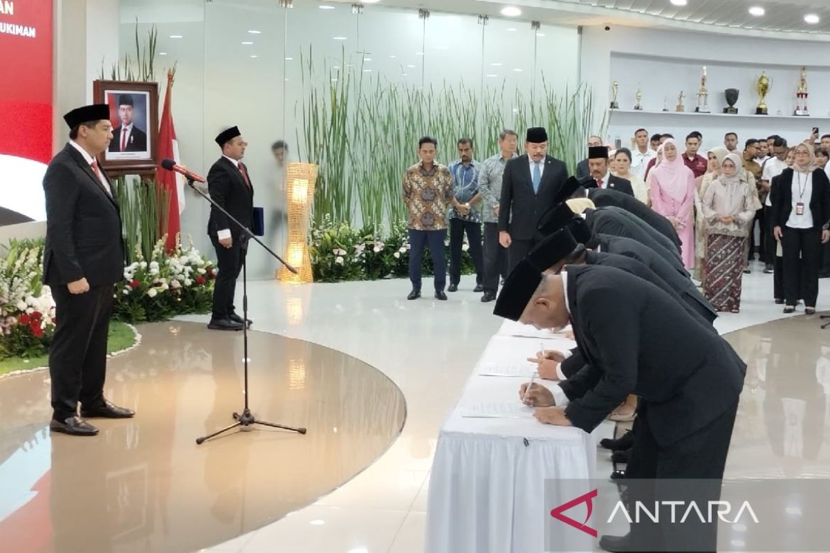 Menteri PKP bersama pejabat dilantik perjuangkan rumah untuk rakyat