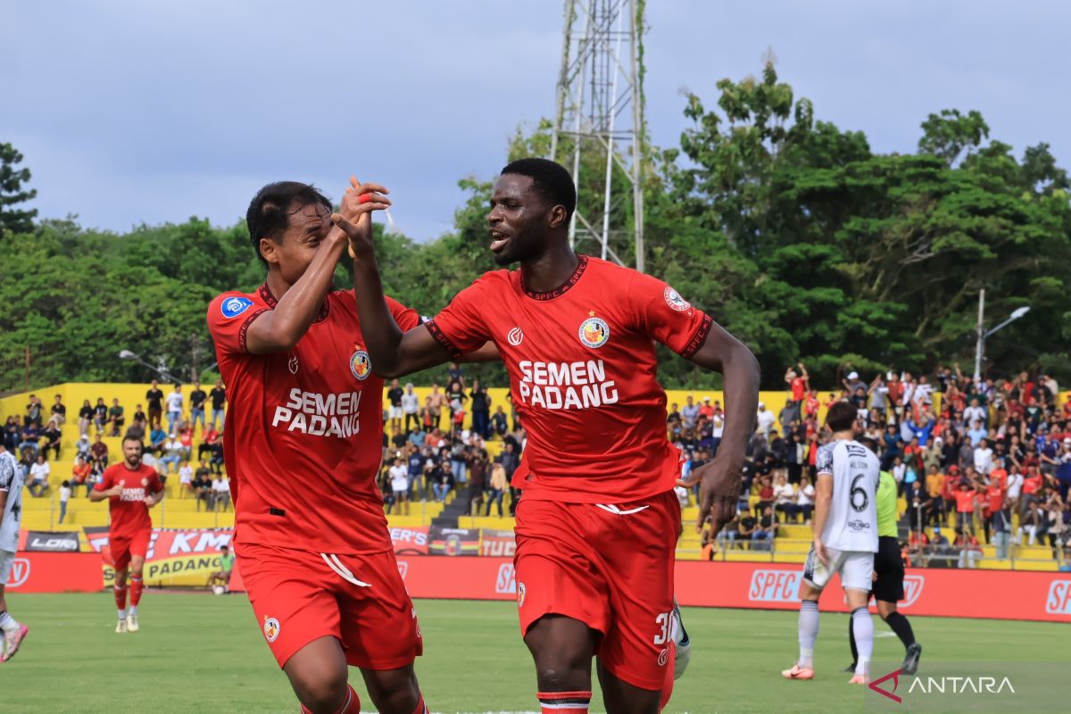 Semen Padang FC ungguli Bali United 1-0 pada babak pertama