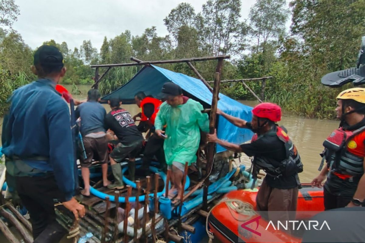 Tim SAR temukan penambang diterkam buaya di Belitung