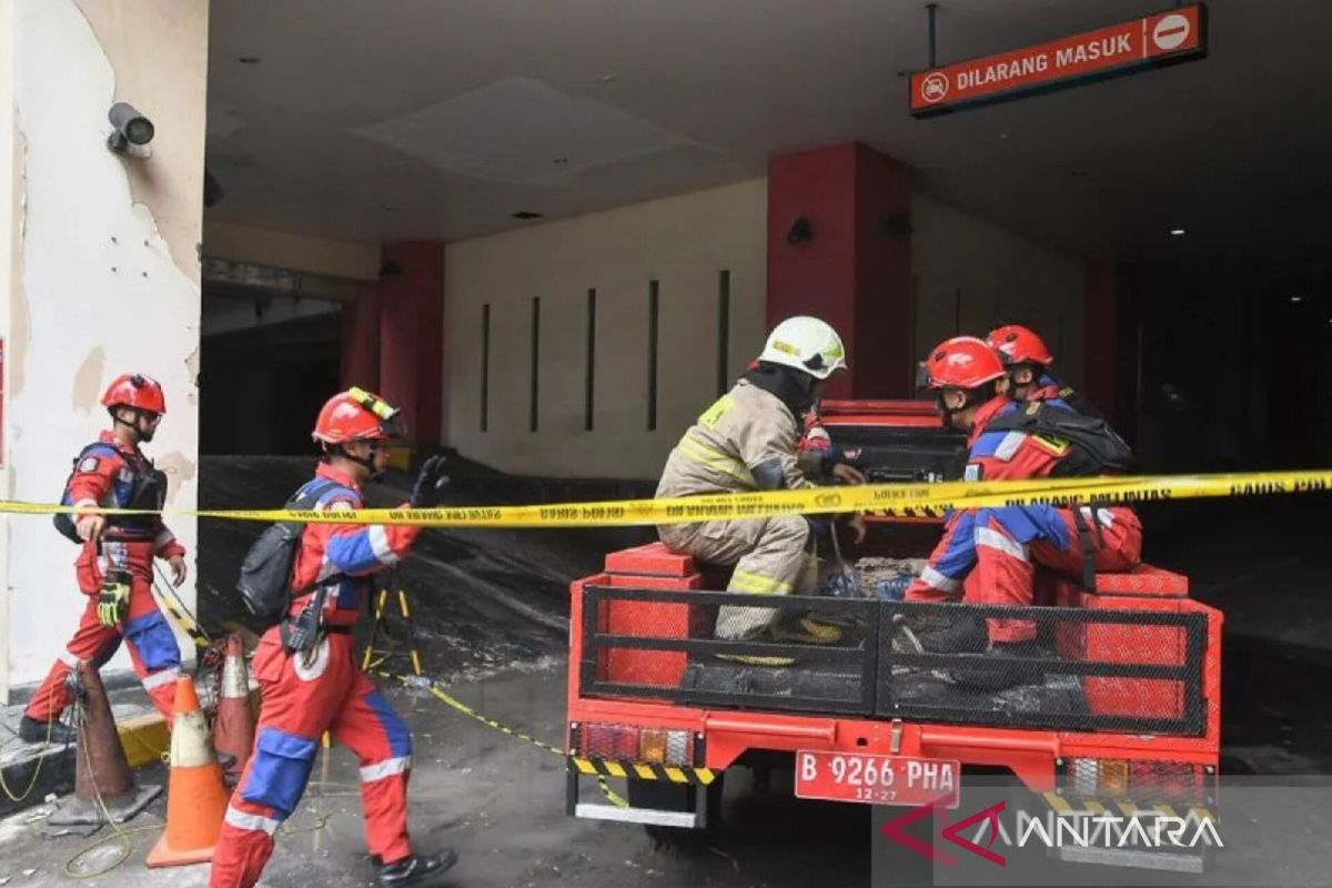 RS Polri: Enam korban kebakaran Glodok Plaza terindikasi kru pesawat