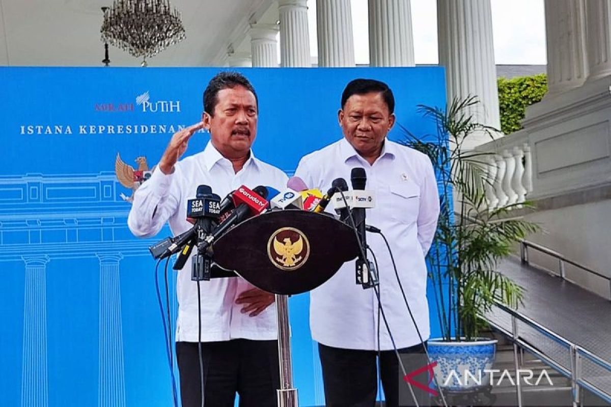 Menteri KKP sebut pagar laut dibongkar pada Rabu usai rakor dengan TNI