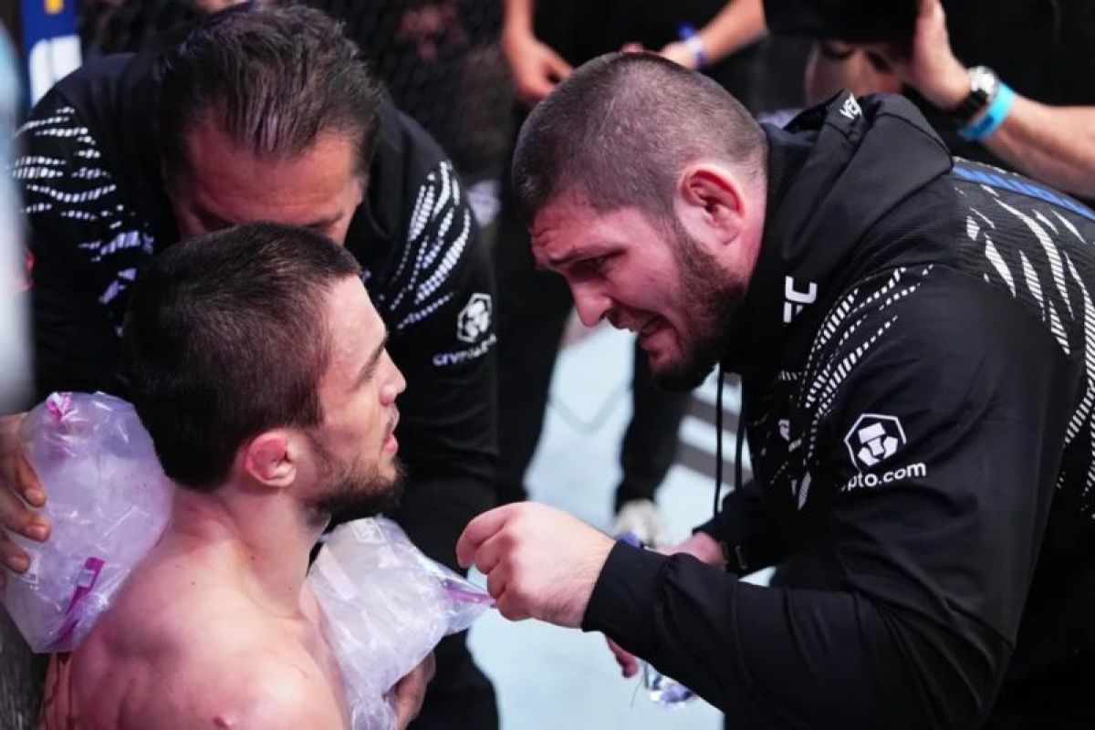 Khabib sebut Islam Makhachev buktikan jadi petarung terbaik di dunia