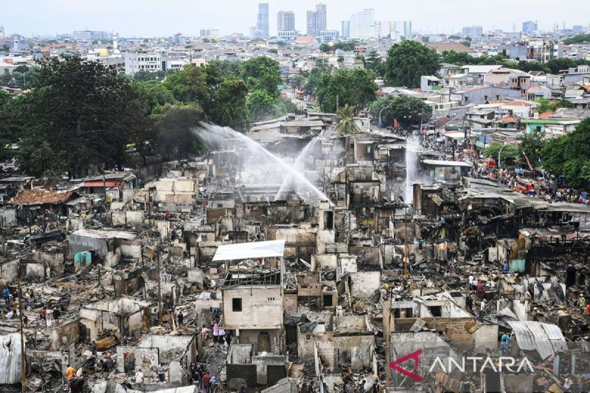 Terpopuler, SE libur Ramadhan hingga kebakaran di Kemayoran Gempol