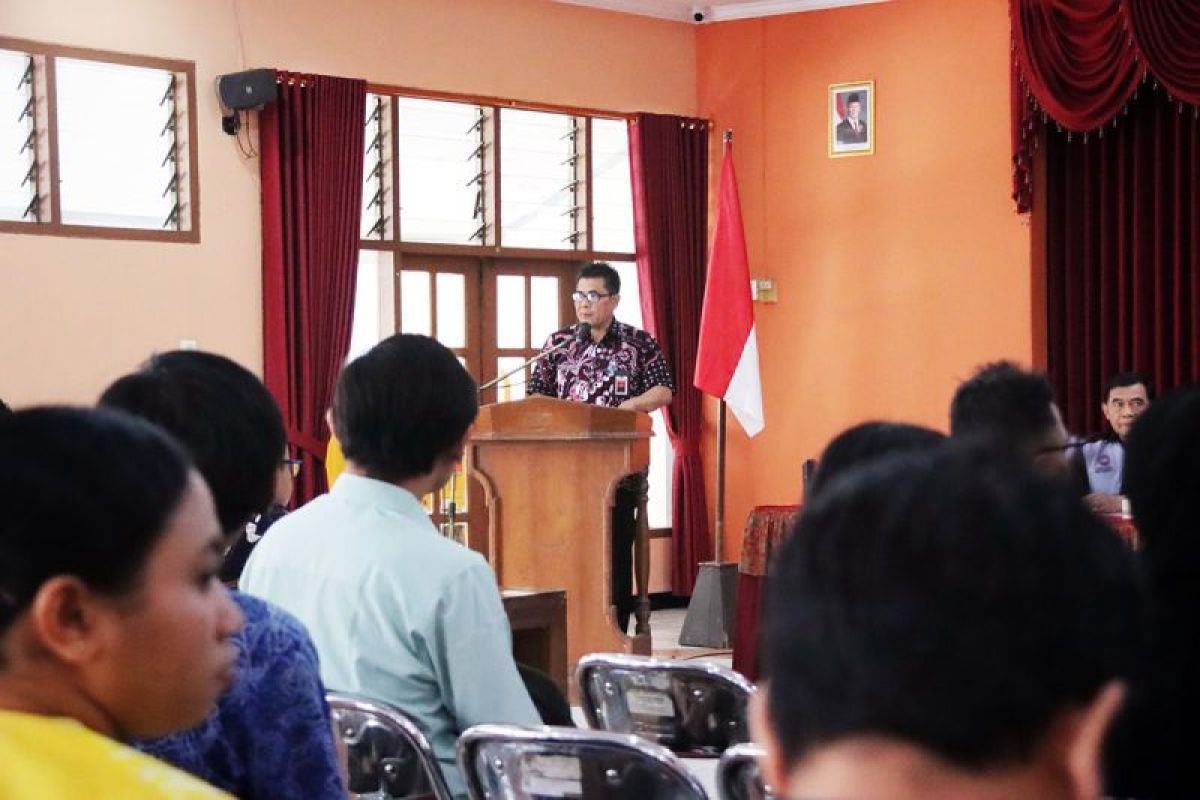 Pemkab Banyumas  sosialisasikan UMK 2025 kepada pengusaha