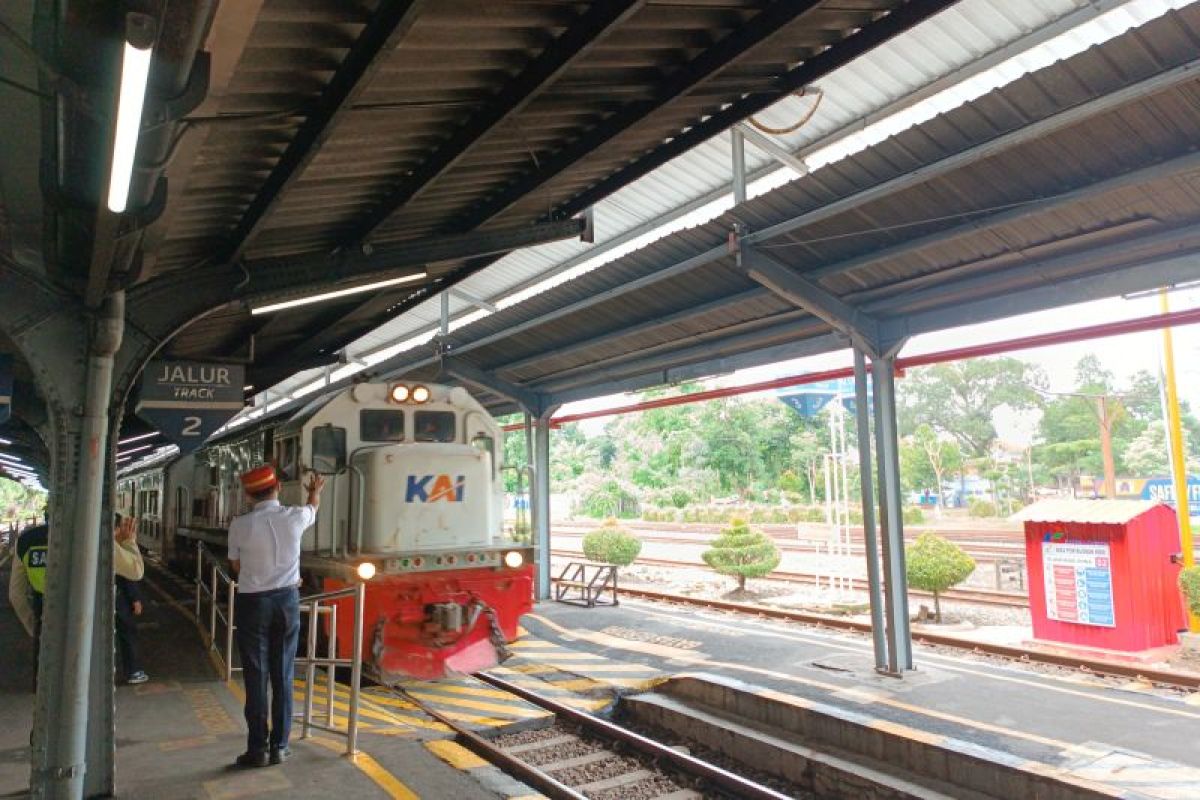 Keberangkatan kereta api Pandalungan di Jember alami kelambatan pascabanjir