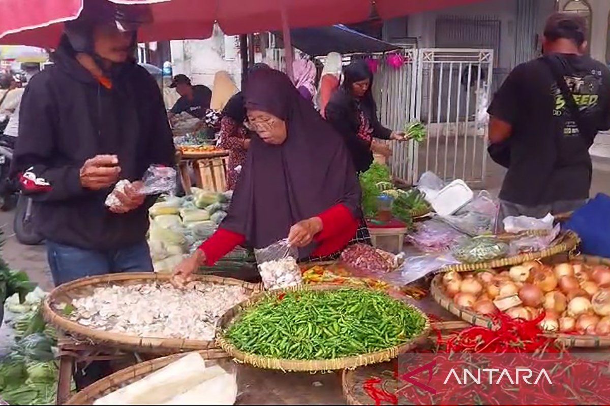 Dinperindag: Harga berbagai jenis cabai di Banyumas berangsur turun