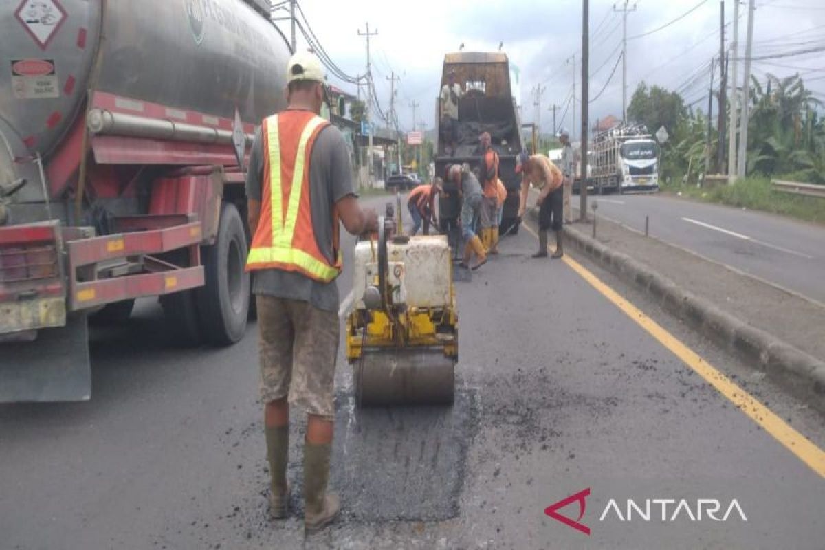 Pemerintah siapkan 2 ribu ton aspal untuk perbaikan jalan pantura