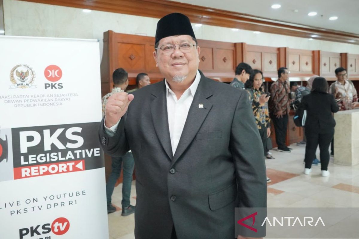 Anggota DPR apresiasi perluasan akses pendidikan pada 100 hari KMP